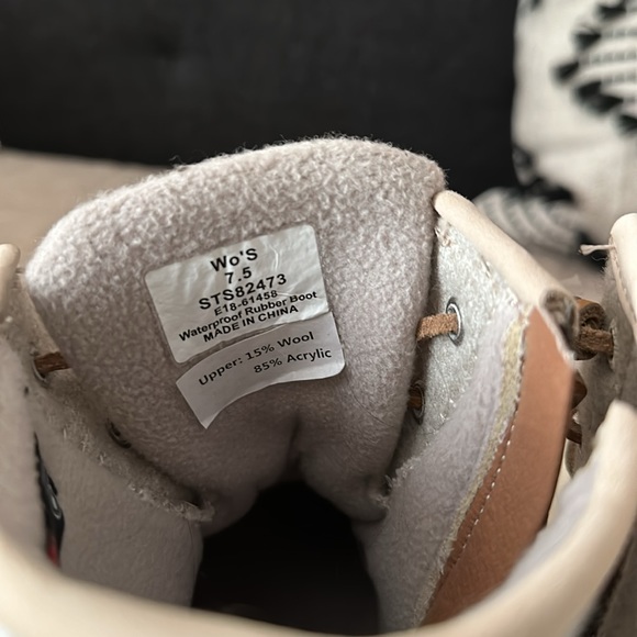 Sperry Women's Saltwater Wool Embossed Duck Boot size 7.5 oat - Picture 5 of 6